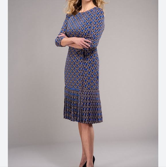 Boden Casey pleated blue printed midi dress - Picture 15 of 15